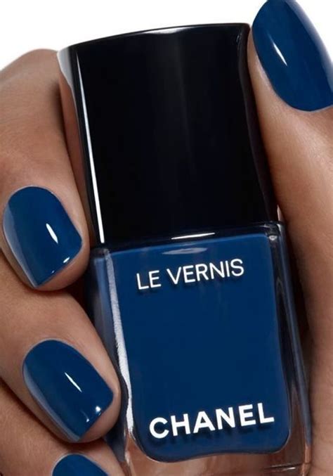 chanel nagellack blau